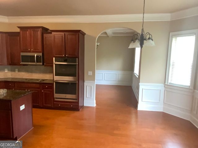 159 Saintvry Way, Atlanta, GA 30349
