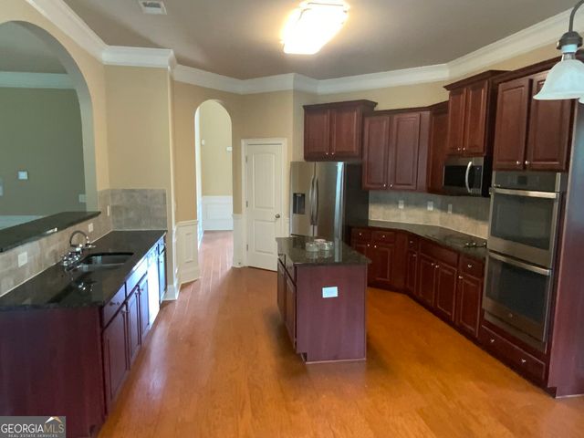 159 Saintvry Way, Atlanta, GA 30349