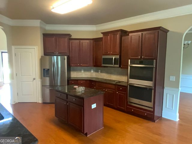 159 Saintvry Way, Atlanta, GA 30349