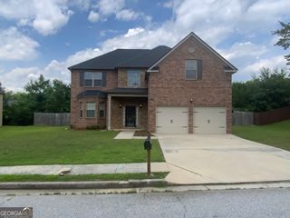 159 Saintvry Way, Atlanta, GA 30349