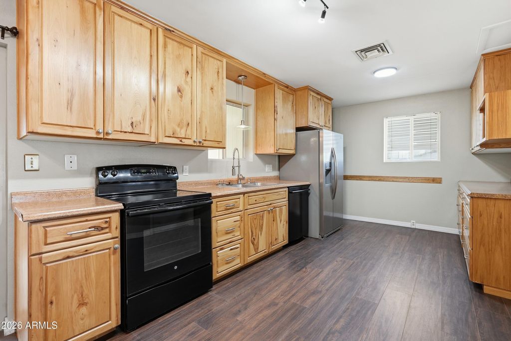 1281 S DELAWARE Drive, Apache Junction, AZ 85120 — photo 3