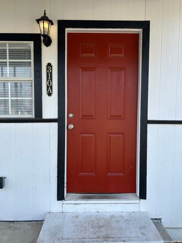 310 Finton A, San Antonio, TX 78204