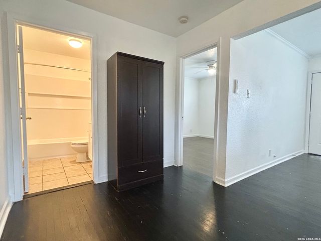 310 Finton A, San Antonio, TX 78204