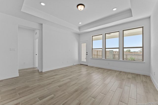 4014 Paddock Trl, Seguin, TX 78155