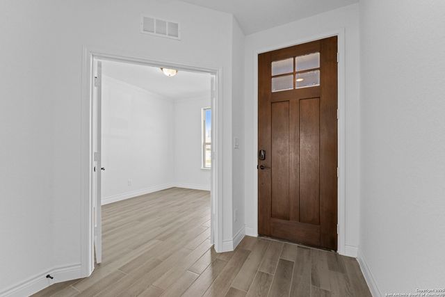 4014 Paddock Trl, Seguin, TX 78155