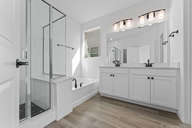 4014 Paddock Trl, Seguin, TX 78155