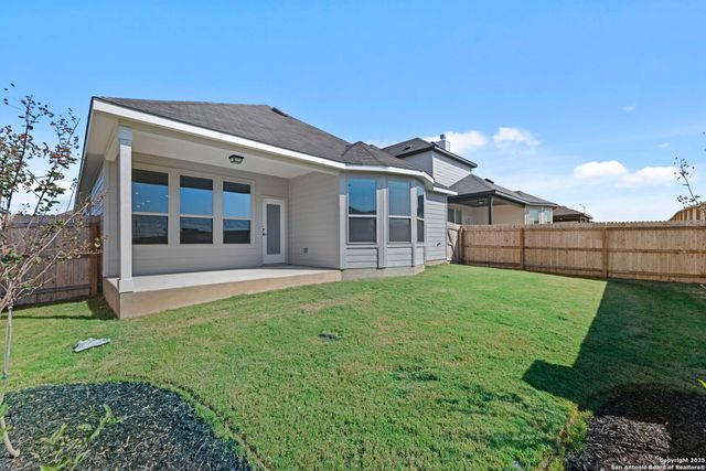 4014 Paddock Trl, Seguin, TX 78155