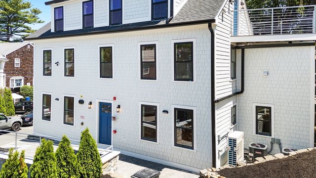 290 Washington St B, Marblehead, MA 01945