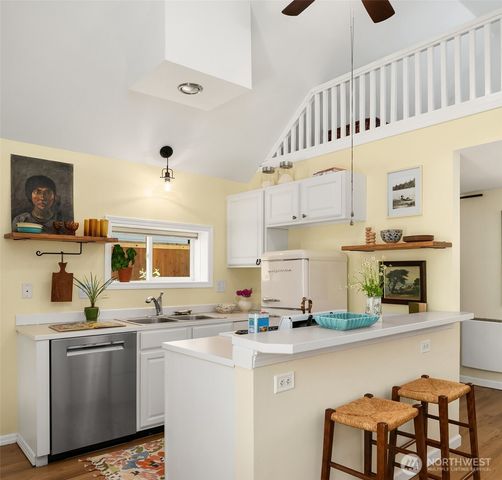 13337 25th Avenue NE, Seattle, WA 98125