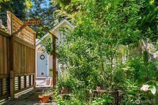 13337 25th Avenue NE, Seattle, WA 98125