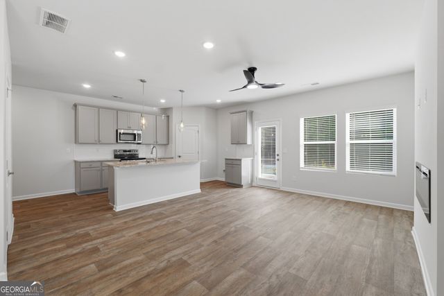 3656 PARKWAY JAMES Drive, Snellville, GA 30039