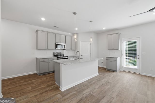 3656 PARKWAY JAMES Drive, Snellville, GA 30039