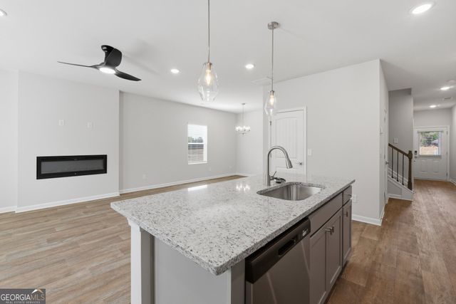 3656 PARKWAY JAMES Drive, Snellville, GA 30039