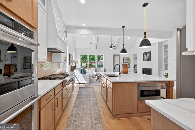 800 Lapis Trail, Kennesaw, GA 30152