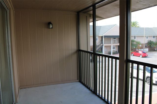 200 COUNTRY CLUB DRIVE 802, Largo, FL 33771