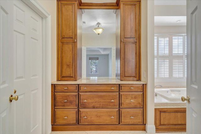 5812 Old Locke CT, Roanoke, VA 24018