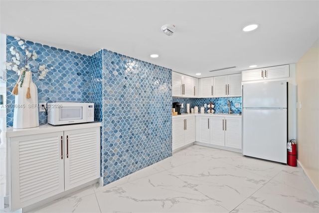 710 N Ocean Boulevard 1010, Pompano Beach, FL 33062