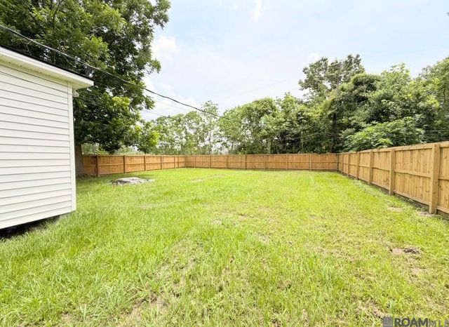 14502 Oak Meadow St, Gonzales, LA 70737