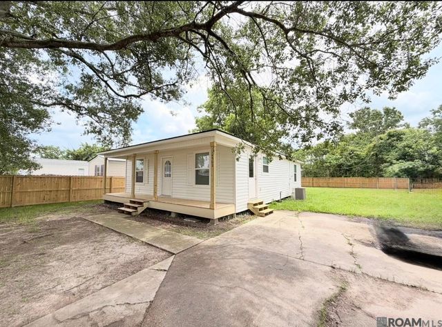 14502 Oak Meadow St, Gonzales, LA 70737