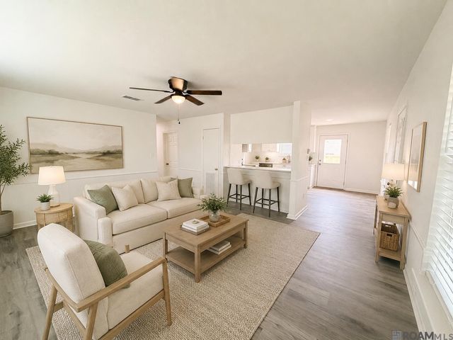 14502 Oak Meadow St, Gonzales, LA 70737