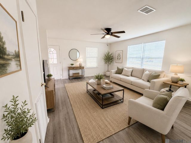 14502 Oak Meadow St, Gonzales, LA 70737