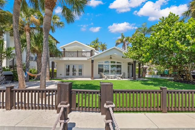 819 BAY ESPLANADE, Clearwater Beach, FL 33767
