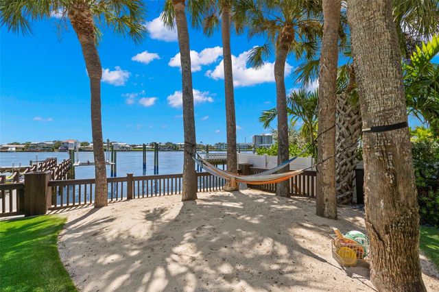 819 BAY ESPLANADE, Clearwater Beach, FL 33767