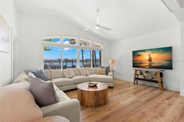 819 BAY ESPLANADE, Clearwater Beach, FL 33767