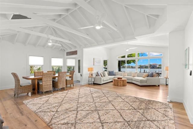 819 BAY ESPLANADE, Clearwater Beach, FL 33767