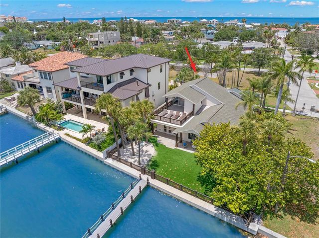 819 BAY ESPLANADE, Clearwater Beach, FL 33767