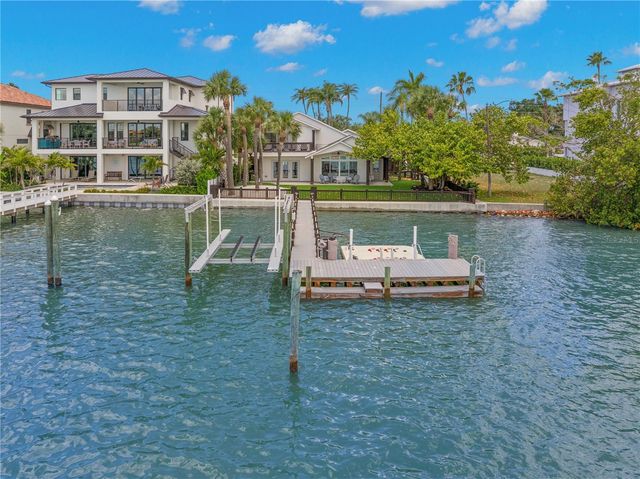 819 BAY ESPLANADE, Clearwater Beach, FL 33767