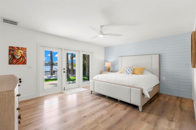 819 BAY ESPLANADE, Clearwater Beach, FL 33767