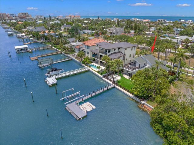 819 BAY ESPLANADE, Clearwater Beach, FL 33767