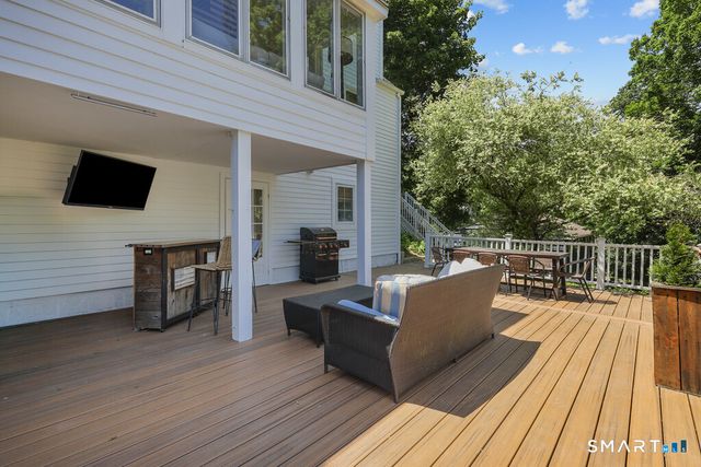24 Island Hill Avenue, Ridgefield, CT 06877