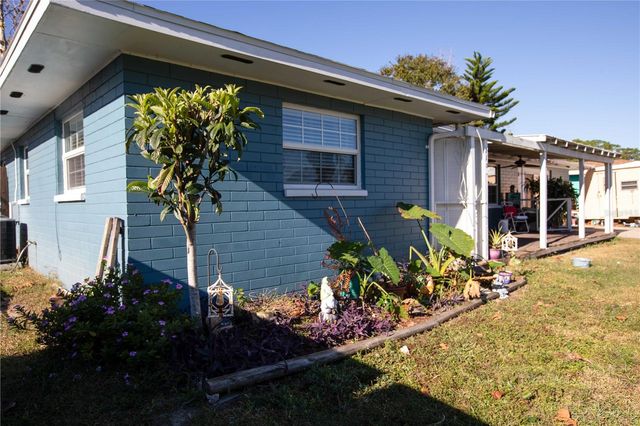 116 SILVER CIRCLE, Edgewater, FL 32141