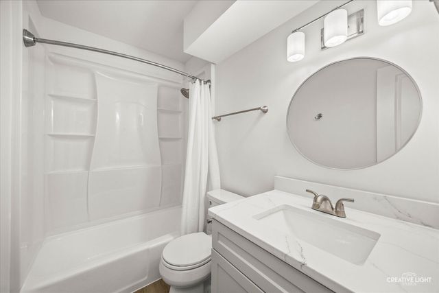 795 N Elmwood Drive, Aurora, IL 60506