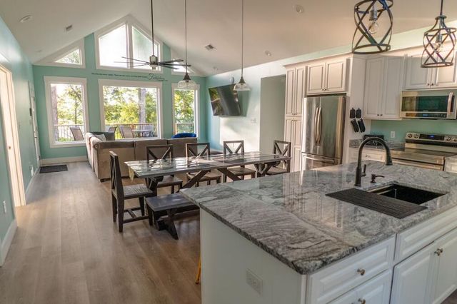 287 Lakeshore Drive, Nancy, KY 42544