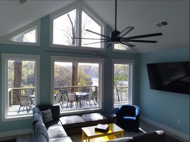 287 Lakeshore Drive, Nancy, KY 42544
