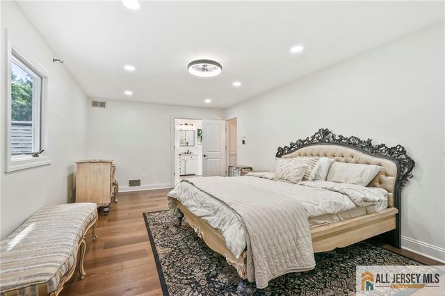 16 Phyllis Place, Milltown, NJ 08850