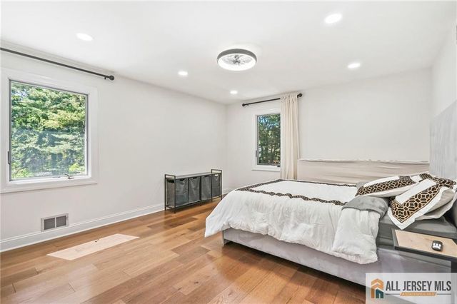 16 Phyllis Place, Milltown, NJ 08850
