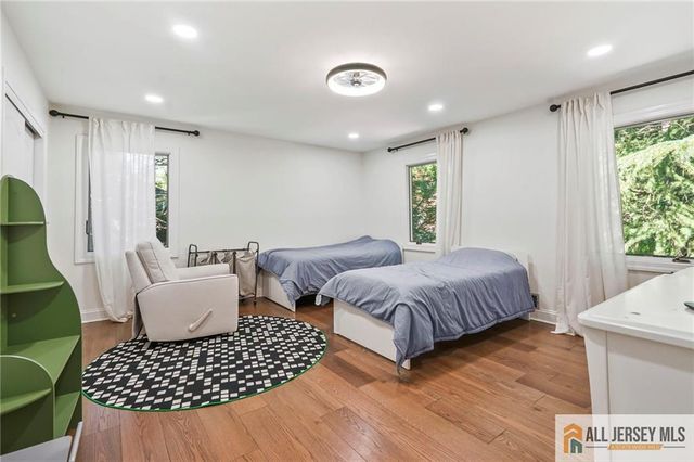 16 Phyllis Place, Milltown, NJ 08850