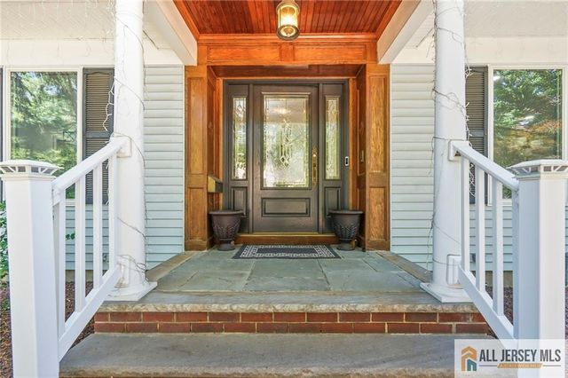 16 Phyllis Place, Milltown, NJ 08850