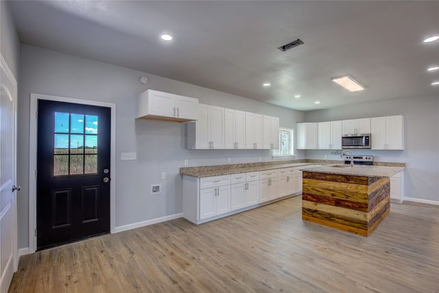 4340 Fm 1563, Wolfe City, TX 75496