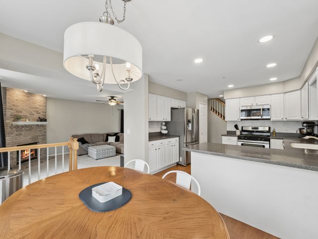 1656 Normandy Woods Court, Grayslake, IL 60030