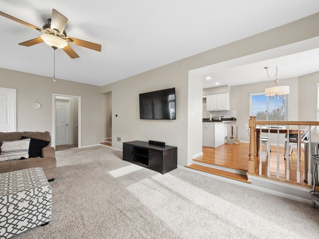 1656 Normandy Woods Court, Grayslake, IL 60030