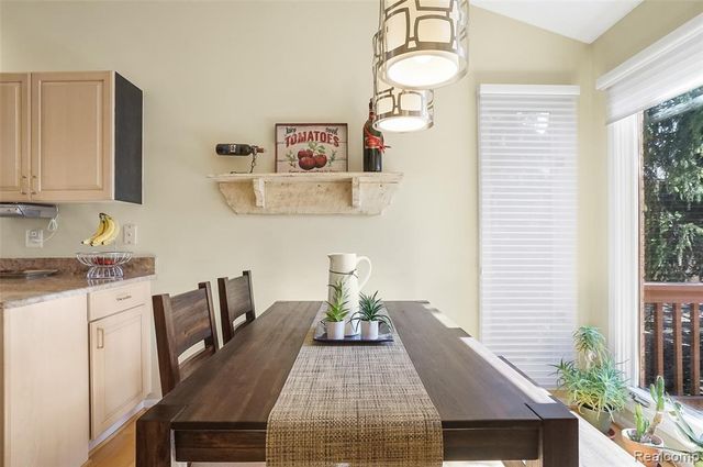 21700 River Ridge Trail Unit 177, Farmington Hills, MI 48335