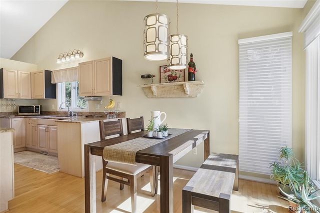 21700 River Ridge Trail Unit 177, Farmington Hills, MI 48335