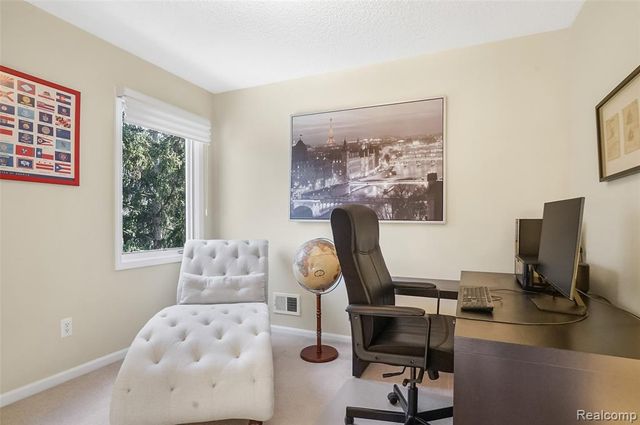 21700 River Ridge Trail Unit 177, Farmington Hills, MI 48335