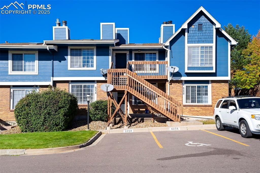 6254 Village Lane, Colorado Springs, CO 80918