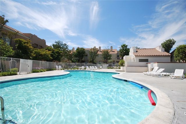25745 Perlman Place A, Stevenson Ranch, CA 91381